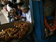 FSSAI decides to ban use of newspapers for packing food